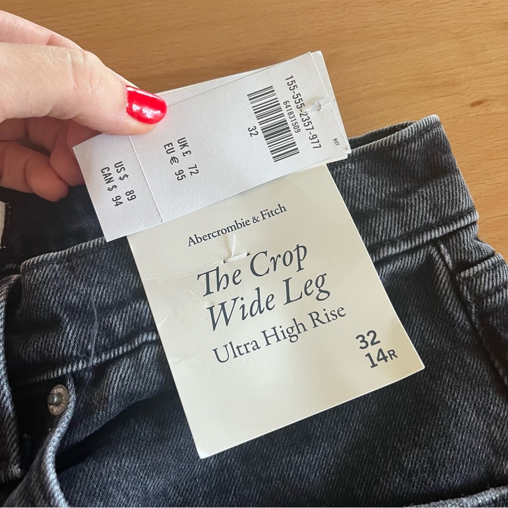 Abercrombie & Fitch Crop Wide Leg Ultra High Rise Jeans Black 32/14R - Picture 9 of 9